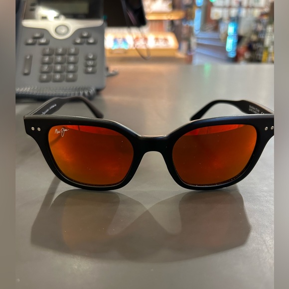 Red maui jim’s, good quality, super thin glass lenses - Picture 3 of 8